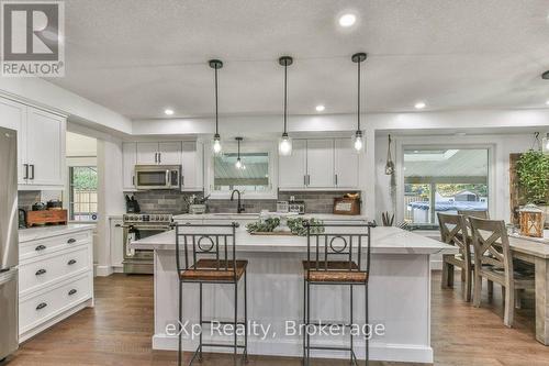 25 Finlayson Drive, Zorra (Thamesford), ON - Indoor Photo Showing Kitchen With Upgraded Kitchen