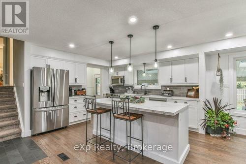 25 Finlayson Drive, Zorra (Thamesford), ON - Indoor Photo Showing Kitchen With Upgraded Kitchen