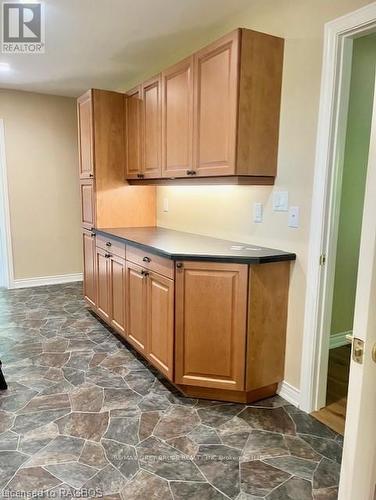 86 Moore Street, Northern Bruce Peninsula, ON - Indoor Photo Showing Kitchen