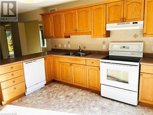 9 - 30 Ann Street, St. Marys, ON - Indoor Photo Showing Kitchen With Double Sink