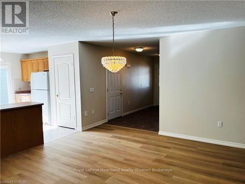 9 - 30 Ann Street, St. Marys, ON - Indoor Photo Showing Kitchen