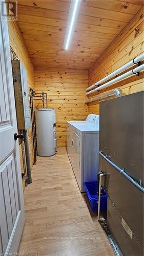 73 Larsen Cove Road, Northern Bruce Peninsula, ON - Indoor Photo Showing Laundry Room