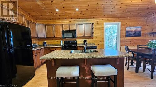 73 Larsen Cove Road, Northern Bruce Peninsula, ON - Indoor Photo Showing Other Room