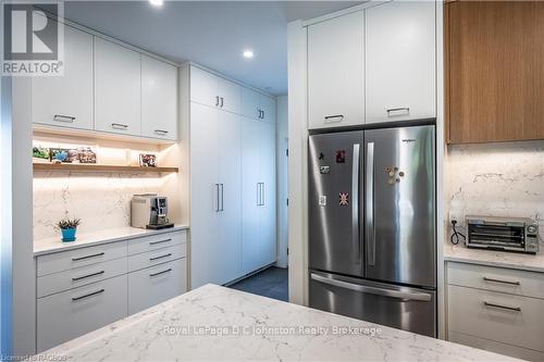 9 Hemlock Street, Saugeen Shores (South Bruce Peninsula), ON - Indoor Photo Showing Kitchen