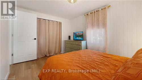 103 Albert Street N, Goderich, ON - Indoor Photo Showing Bedroom