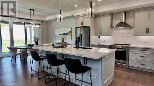 87 Inverness Street N, Kincardine, ON - Indoor Photo Showing Kitchen With Upgraded Kitchen