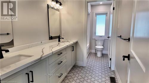 87 Inverness Street N, Kincardine, ON - Indoor Photo Showing Bathroom