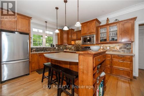 504859 Grey Road 1, Georgian Bluffs, ON - Indoor Photo Showing Kitchen