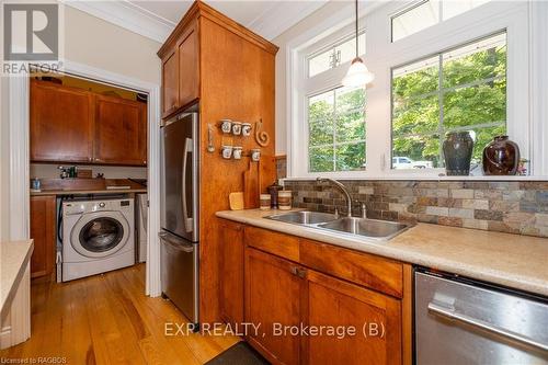 504859 Grey Road 1, Georgian Bluffs, ON - Indoor Photo Showing Other Room