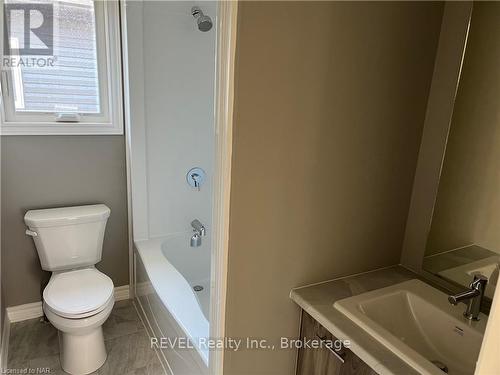 3249 Dominion Road, Fort Erie (335 - Ridgeway), ON - Indoor Photo Showing Bathroom