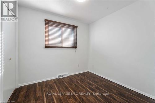 23 King Street, Fort Erie (333 - Lakeshore), ON - Indoor Photo Showing Other Room