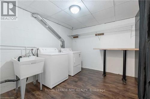 23 King Street, Fort Erie (333 - Lakeshore), ON - Indoor Photo Showing Laundry Room