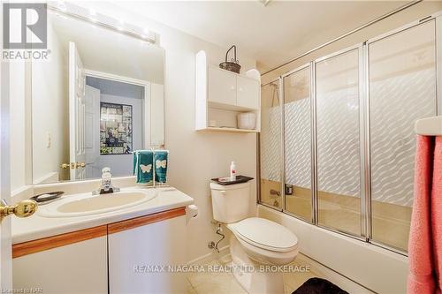 309 - 162 Martindale Road, St. Catharines (453 - Grapeview), ON - Indoor Photo Showing Bathroom