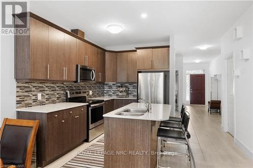 7 - 1347 Whetherfield Street Street, London, ON - Indoor Photo Showing Kitchen With Stainless Steel Kitchen With Double Sink With Upgraded Kitchen