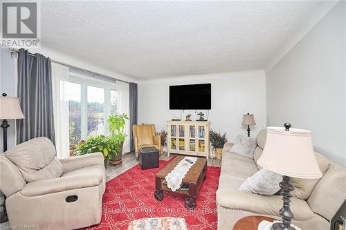 64478 Side Road 44, Wainfleet (879 - Marshville/Winger), ON - Indoor Photo Showing Living Room