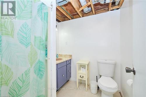 118 Rockwood Avenue, St. Catharines (455 - Secord Woods), ON - Indoor Photo Showing Bathroom