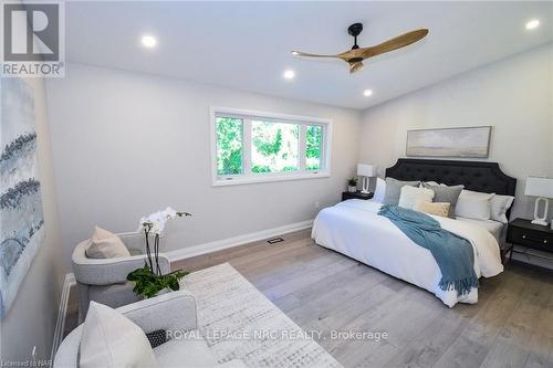 17 Parklane Crescent, St. Catharines (461 - Glendale/Glenridge), ON - Indoor Photo Showing Bedroom