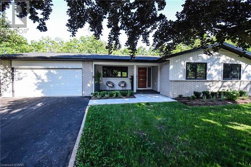 17 Parklane Crescent, St. Catharines (461 - Glendale/Glenridge), ON - Outdoor