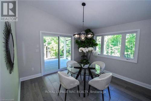 17 Parklane Crescent, St. Catharines (461 - Glendale/Glenridge), ON - Indoor Photo Showing Dining Room