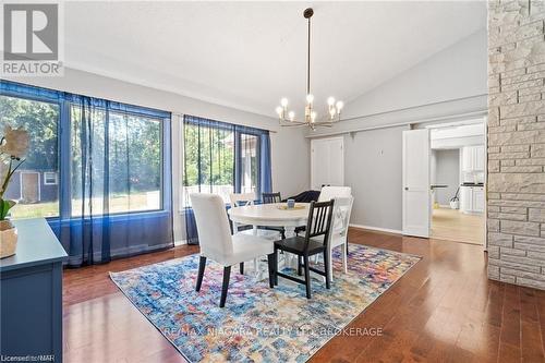 290 Lakeshore Road, Fort Erie (333 - Lakeshore), ON - Indoor Photo Showing Dining Room