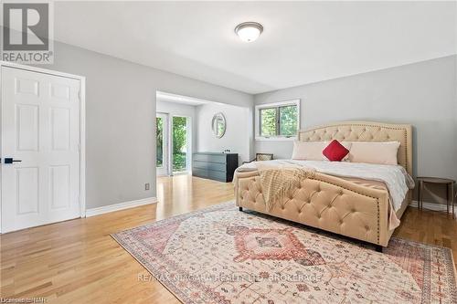 290 Lakeshore Road, Fort Erie (333 - Lakeshore), ON - Indoor Photo Showing Bedroom