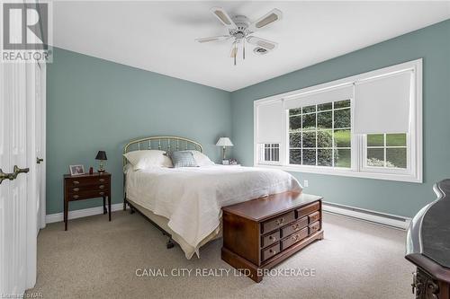 63 Mountain Street, St. Catharines (460 - Burleigh Hill), ON - Indoor Photo Showing Bedroom