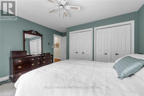 63 Mountain Street, St. Catharines (460 - Burleigh Hill), ON - Indoor Photo Showing Bedroom