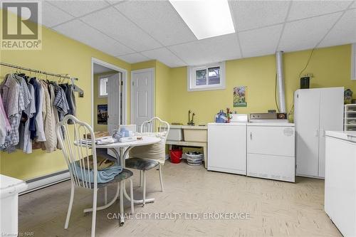 63 Mountain Street, St. Catharines (460 - Burleigh Hill), ON - Indoor Photo Showing Laundry Room