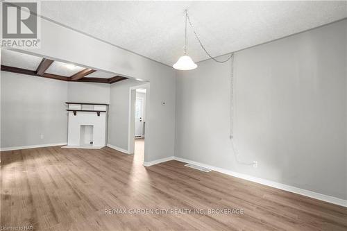 60 John Street, Welland (768 - Welland Downtown), ON - Indoor Photo Showing Other Room