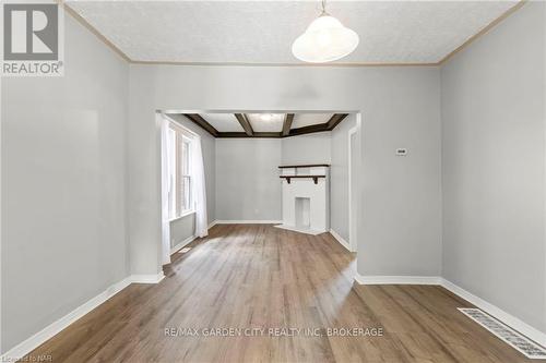 60 John Street, Welland (768 - Welland Downtown), ON - Indoor Photo Showing Other Room