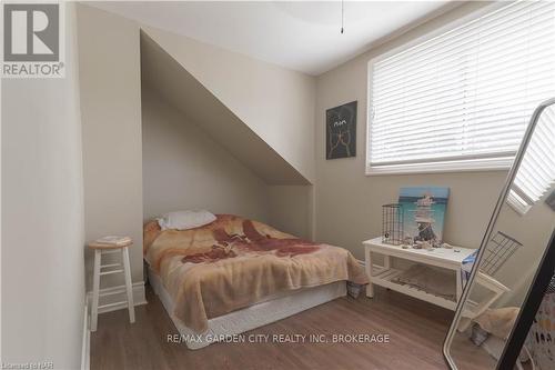 4 Haig Street, St. Catharines (451 - Downtown), ON - Indoor Photo Showing Bedroom