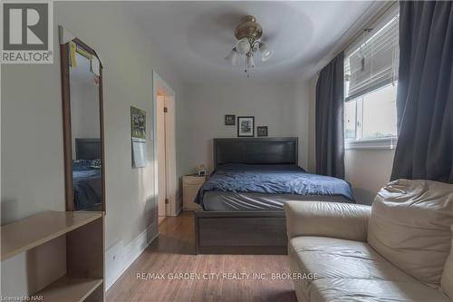 4 Haig Street, St. Catharines (451 - Downtown), ON - Indoor Photo Showing Bedroom