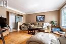 5811 Hillcrest Crescent, Niagara Falls (205 - Church'S Lane), ON  - Indoor Photo Showing Living Room 