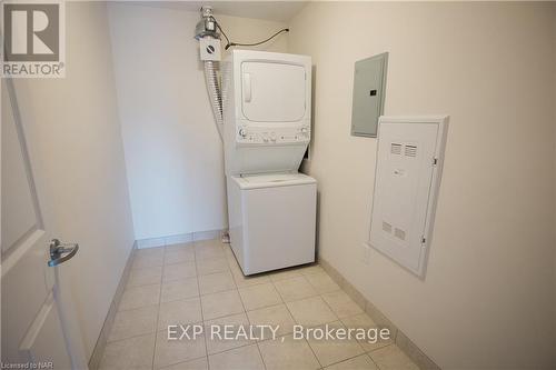 201 - 141 Vansickle Road, St. Catharines (462 - Rykert/Vansickle), ON - Indoor Photo Showing Laundry Room