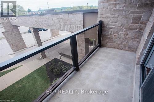 201 - 141 Vansickle Road, St. Catharines (462 - Rykert/Vansickle), ON - Outdoor With Balcony