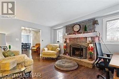 2850 Thunder Bay Road, Fort Erie (335 - Ridgeway), ON - Indoor Photo Showing Living Room With Fireplace