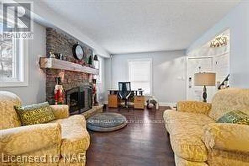 2850 Thunder Bay Road, Fort Erie (335 - Ridgeway), ON - Indoor Photo Showing Living Room With Fireplace