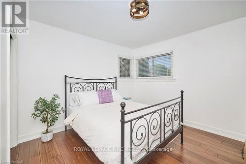 12 Corbett Avenue, St. Catharines (438 - Port Dalhousie), ON - Indoor Photo Showing Bedroom