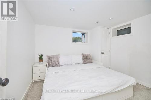 12 Corbett Avenue, St. Catharines (438 - Port Dalhousie), ON - Indoor Photo Showing Bedroom