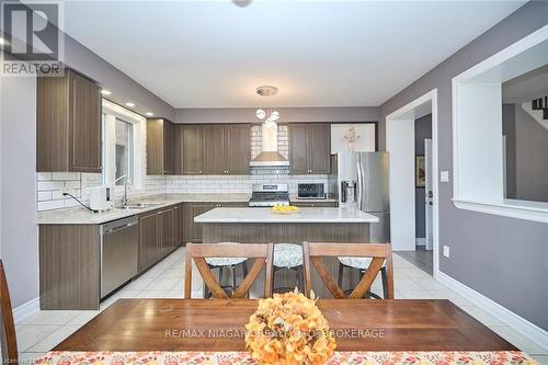 7721 Sassafras Trail, Niagara Falls (222 - Brown), ON - Indoor Photo Showing Kitchen