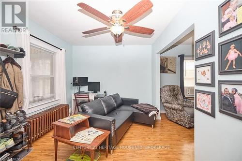 48 Semley Avenue, Welland (772 - Broadway), ON - Indoor Photo Showing Other Room