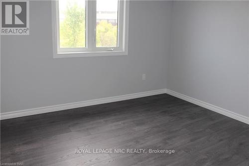 1 - 113 Downs Drive, Welland (768 - Welland Downtown), ON - Indoor Photo Showing Other Room