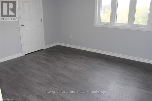 1 - 113 Downs Drive, Welland (768 - Welland Downtown), ON - Indoor Photo Showing Other Room