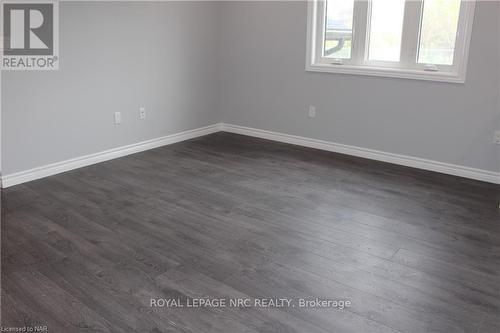 2 - 113 Downs Drive, Welland (768 - Welland Downtown), ON - Indoor Photo Showing Other Room