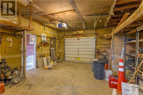 110 Garner Avenue, Welland (768 - Welland Downtown), ON - Indoor Photo Showing Garage