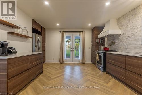 110 Garner Avenue, Welland (768 - Welland Downtown), ON - Indoor Photo Showing Kitchen