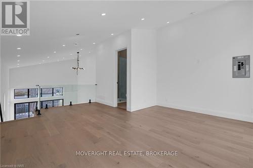 360 Beechwood Avenue, Fort Erie (337 - Crystal Beach), ON - Indoor Photo Showing Other Room