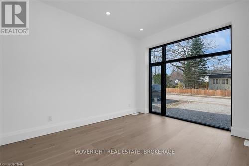 360 Beechwood Avenue, Fort Erie (337 - Crystal Beach), ON - Indoor Photo Showing Other Room