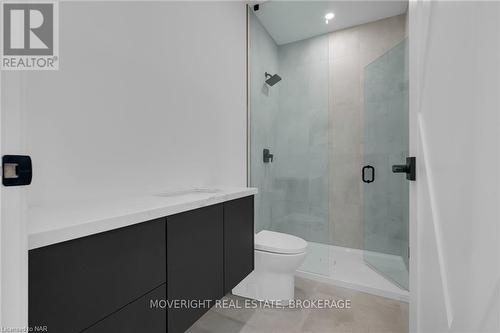 360 Beechwood Avenue, Fort Erie (337 - Crystal Beach), ON - Indoor Photo Showing Bathroom