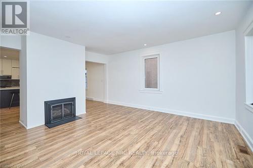 86 Queen St Street, St. Catharines (451 - Downtown), ON - Indoor With Fireplace